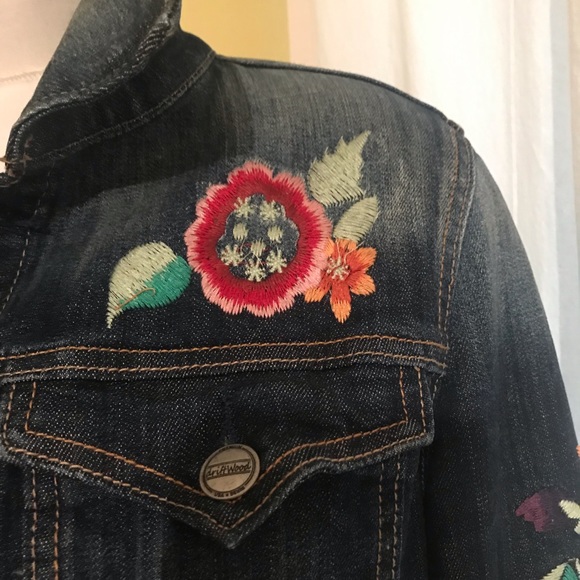 Jacket - Picture 4 of 11